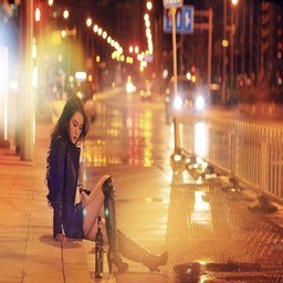 水蜜桃唇蜜打造嘟嘟唇秘诀：自然妆感与持久魅力的完美结合
