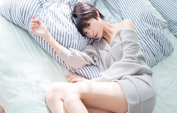 透视校服的时尚趋势